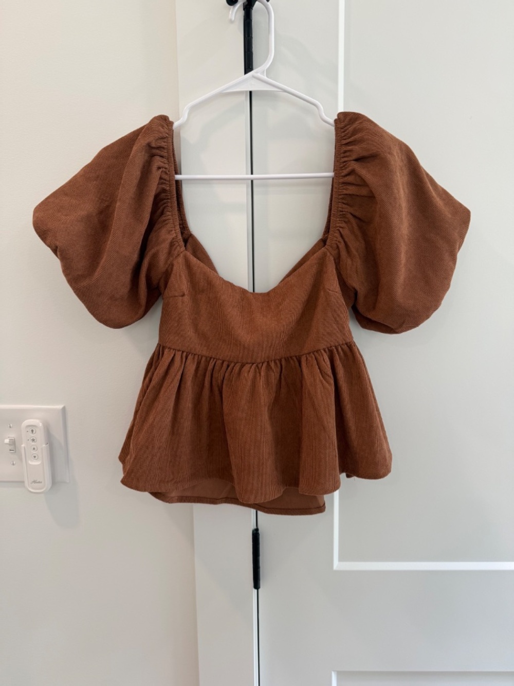 Francesca's Women's Short Sleeve Tie Back Top